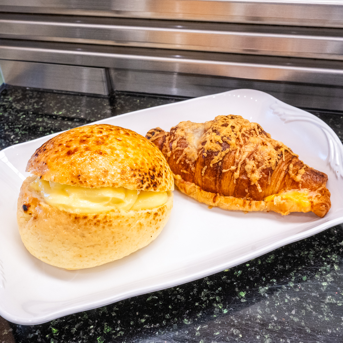 シーズンブレッド