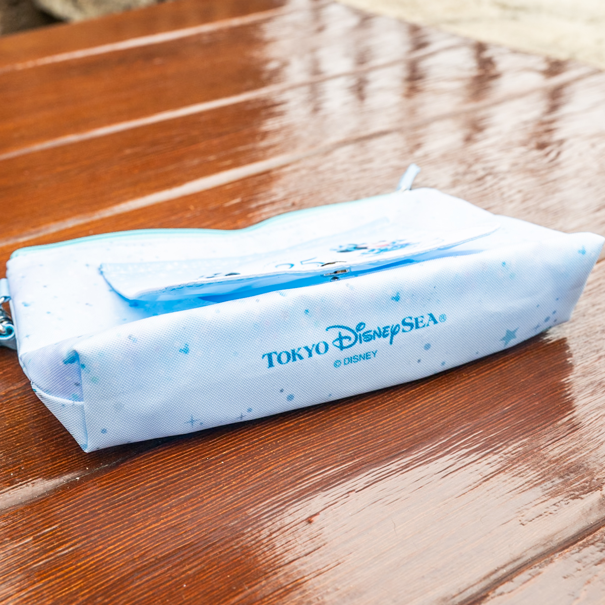 「東京ディズニーシー25周年“スパークリング・ジュビリー”」スーベニアおてふきキャリー　底面