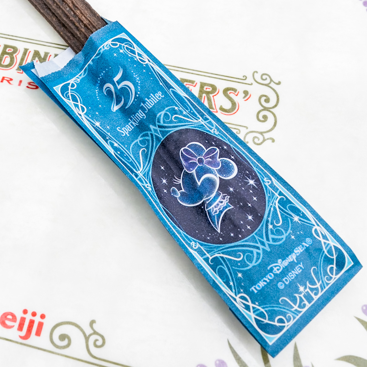 「東京ディズニーシー25周年“スパークリング・ジュビリー”」ミッキーチュロス（クッキー＆クリーム）　ミニー