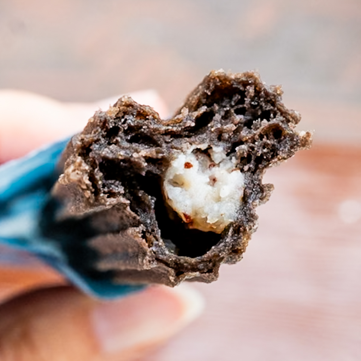 「東京ディズニーシー25周年“スパークリング・ジュビリー”」ミッキーチュロス（クッキー＆クリーム）　ミッキーシェイプ