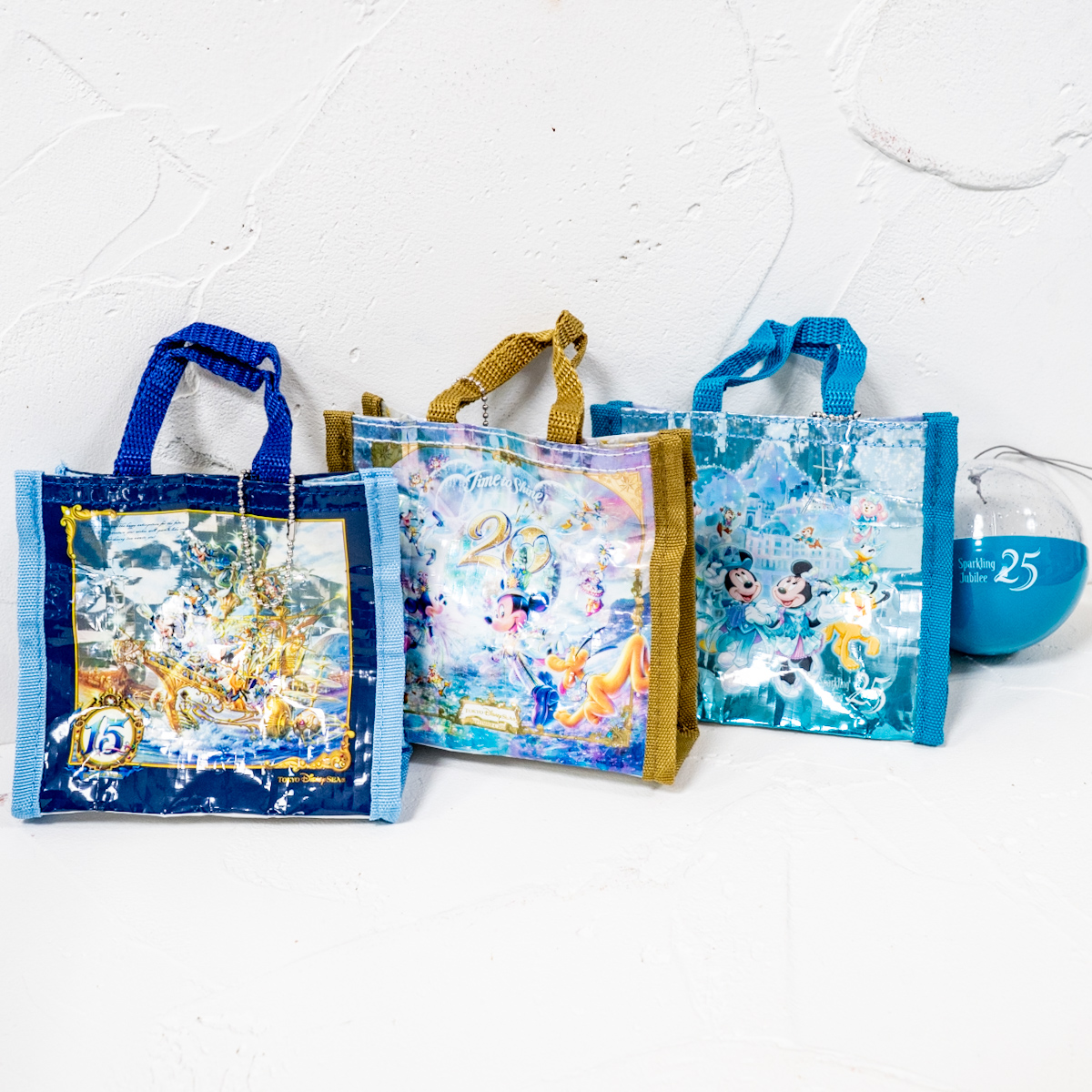 東京ディズニーシー25周年”スパークリング・ジュビリー”カプセルトイ（ショッピングバッグデザインの小物入れ）お土産