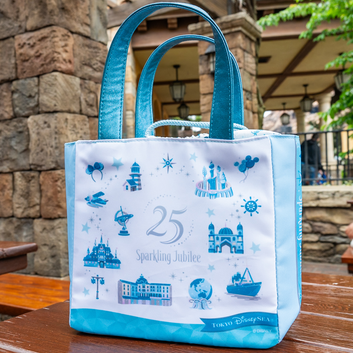 東京ディズニーシー25周年”スパークリング・ジュビリー”スーベニアランチケース3