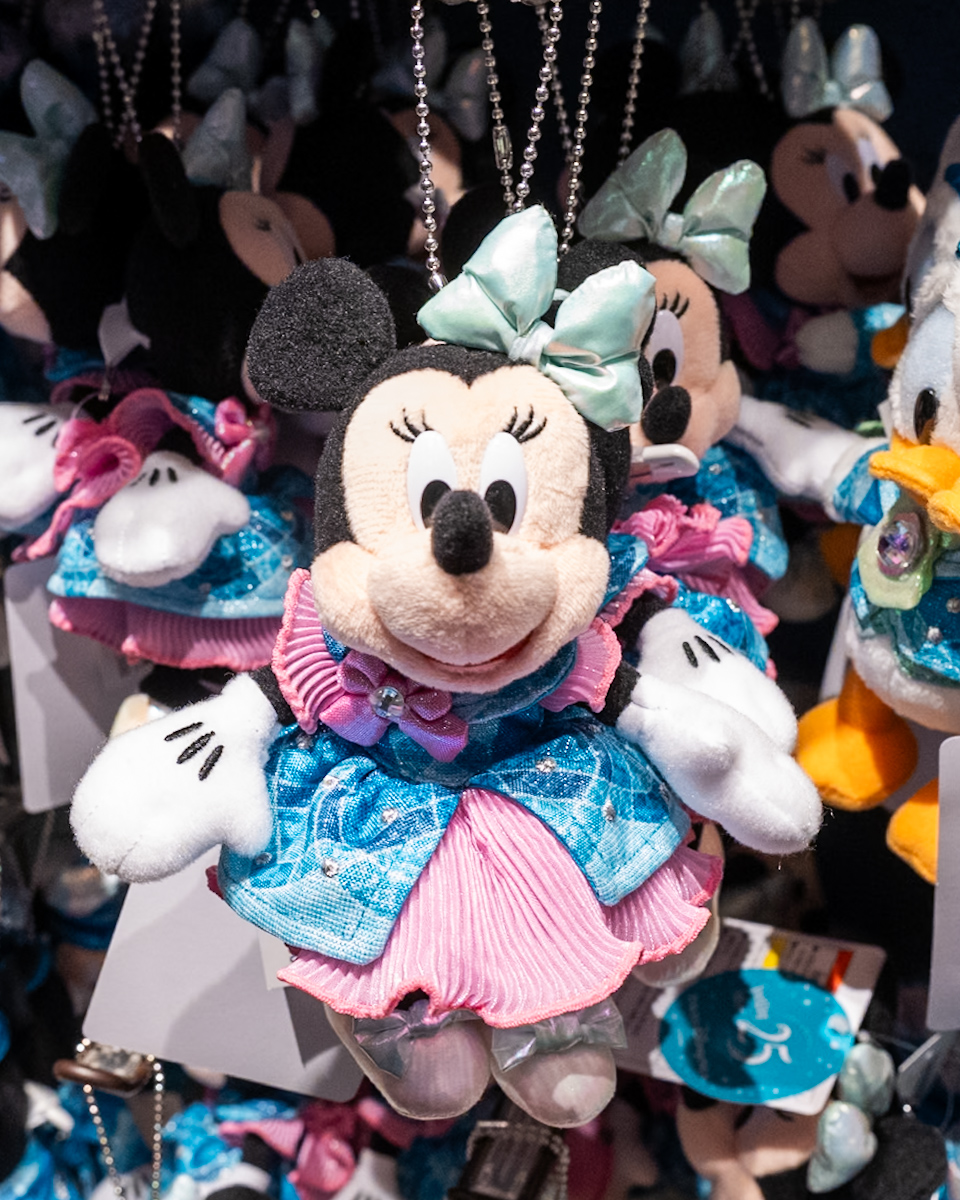 ミニーマウスぬいぐるみバッジ