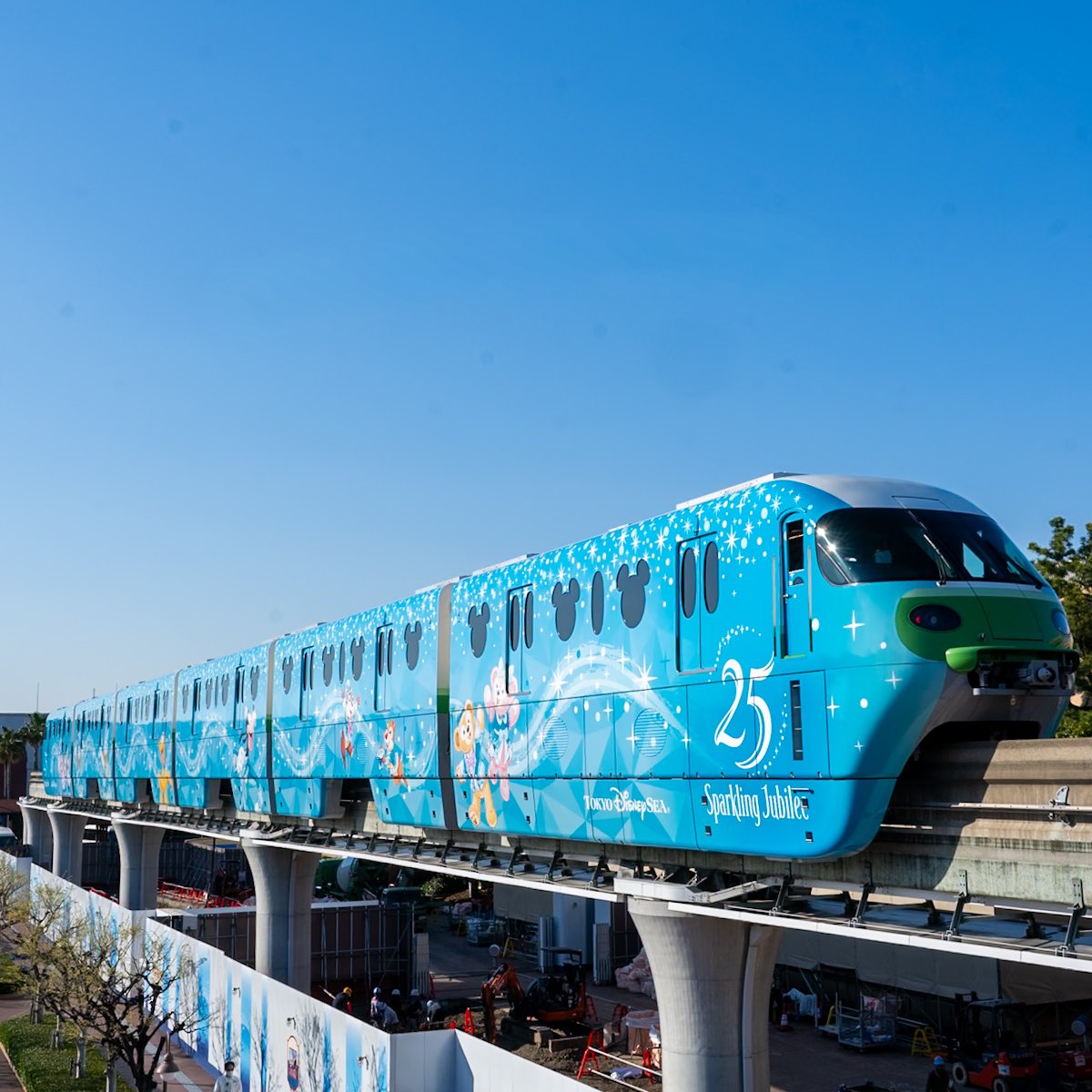 ディズニーリゾートライン「東京ディズニーシー25周年“スパークリング・ジュビリー”ライナー」