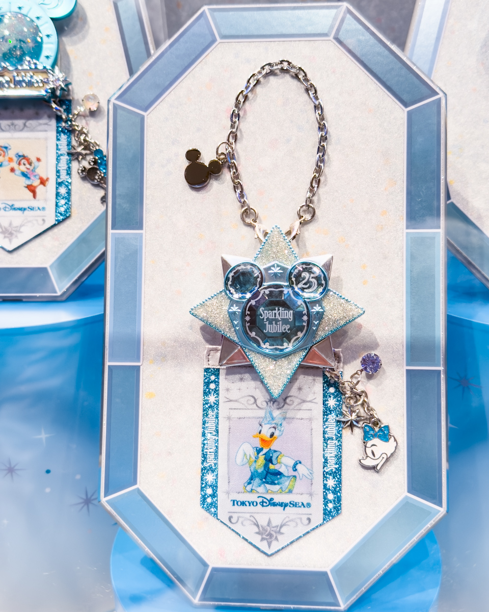 ジュビリーバッジ　コンパス