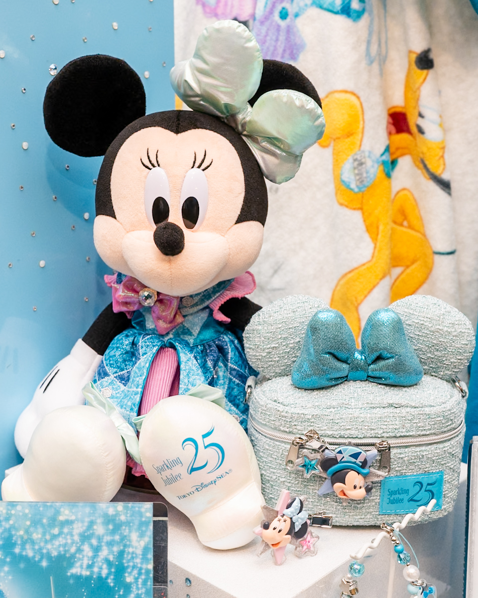 ミニーポーチ　ぬいぐるみ