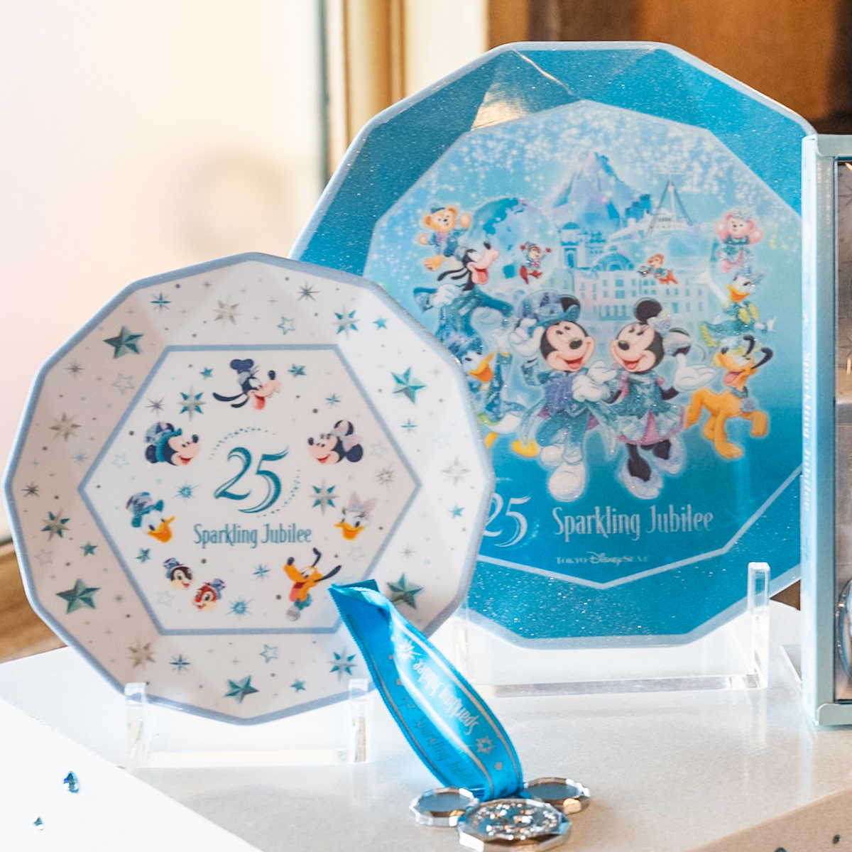 「東京ディズニーシー25周年“スパークリング・ジュビリー”」スペシャルスーベニアプレート