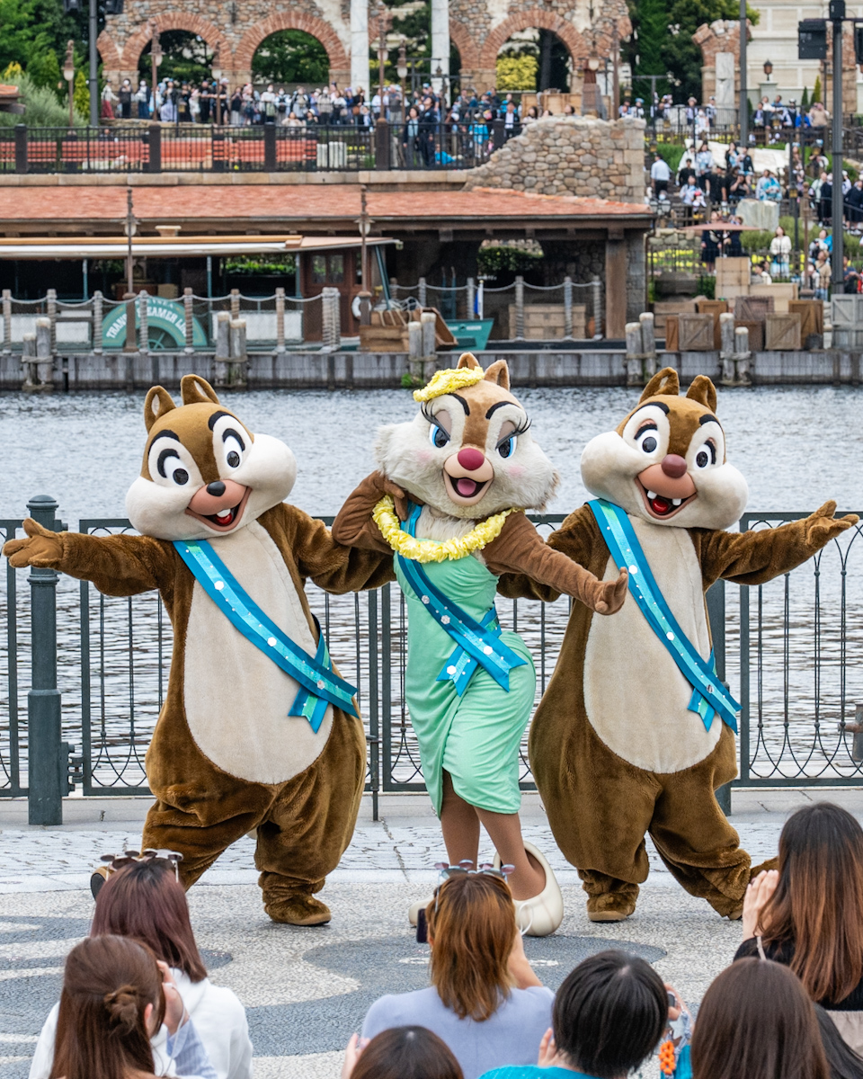 東京ディズニーシー25周年”スパークリング・ジュビリー”エンターテイメント「スパークリング・ジュビリー・セレブレーション」チップとデールとクラリス