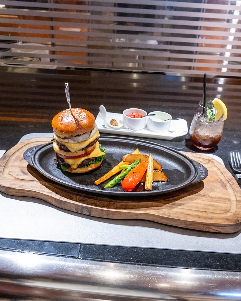 エンパイア・グリル”エンパイア・グランドバーガー（平日限定）”