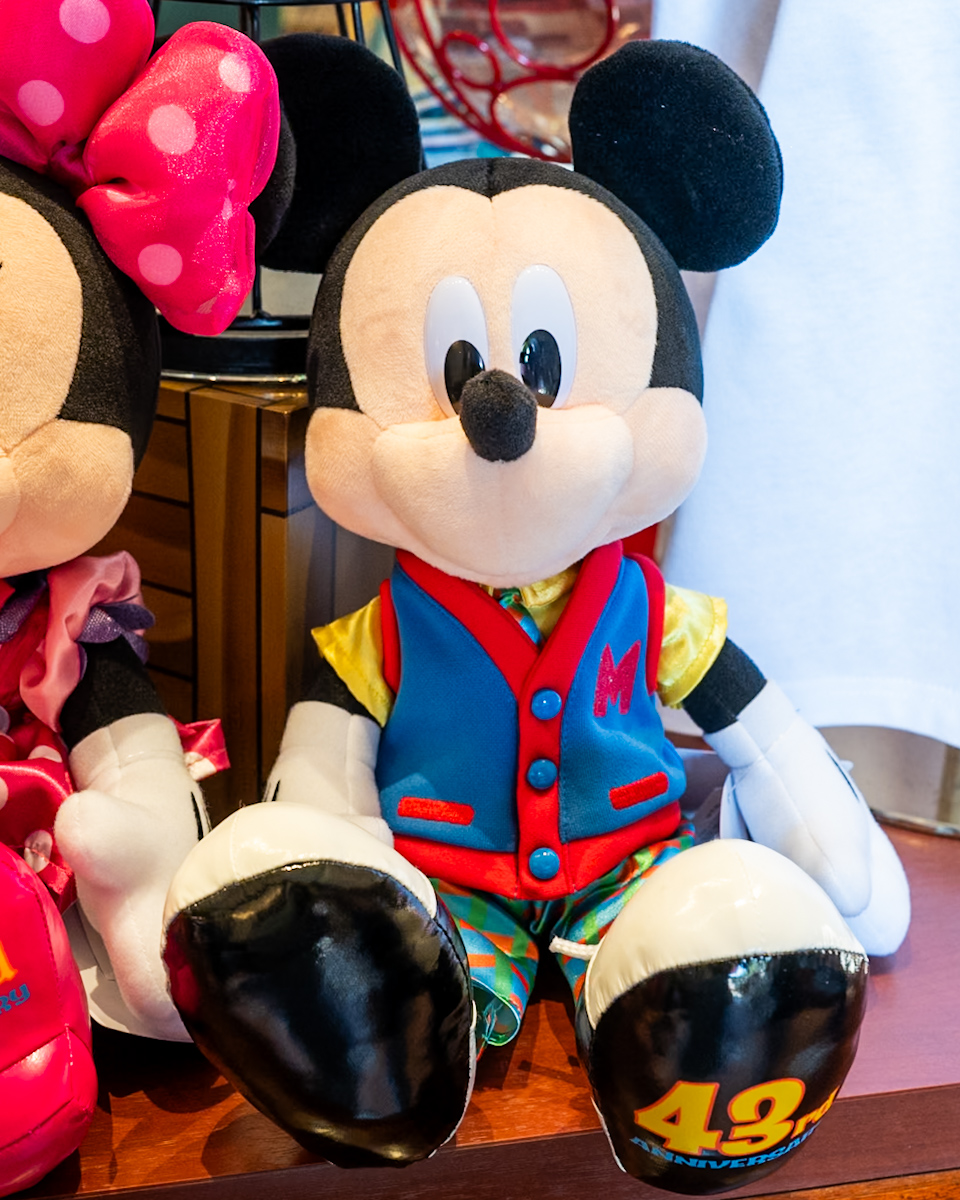 ミッキーマウスぬいぐるみ