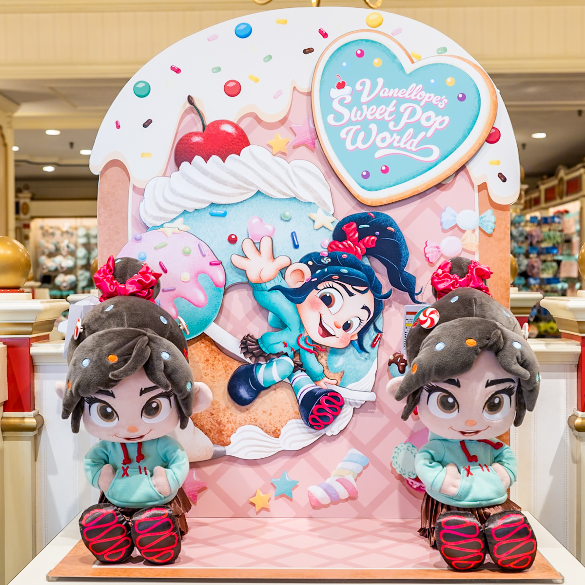 東京ディズニーランド「ディズニー・パルパルーザ”ヴァネロペのスウィーツ・ポップ・ワールド”」スペシャルグッズ