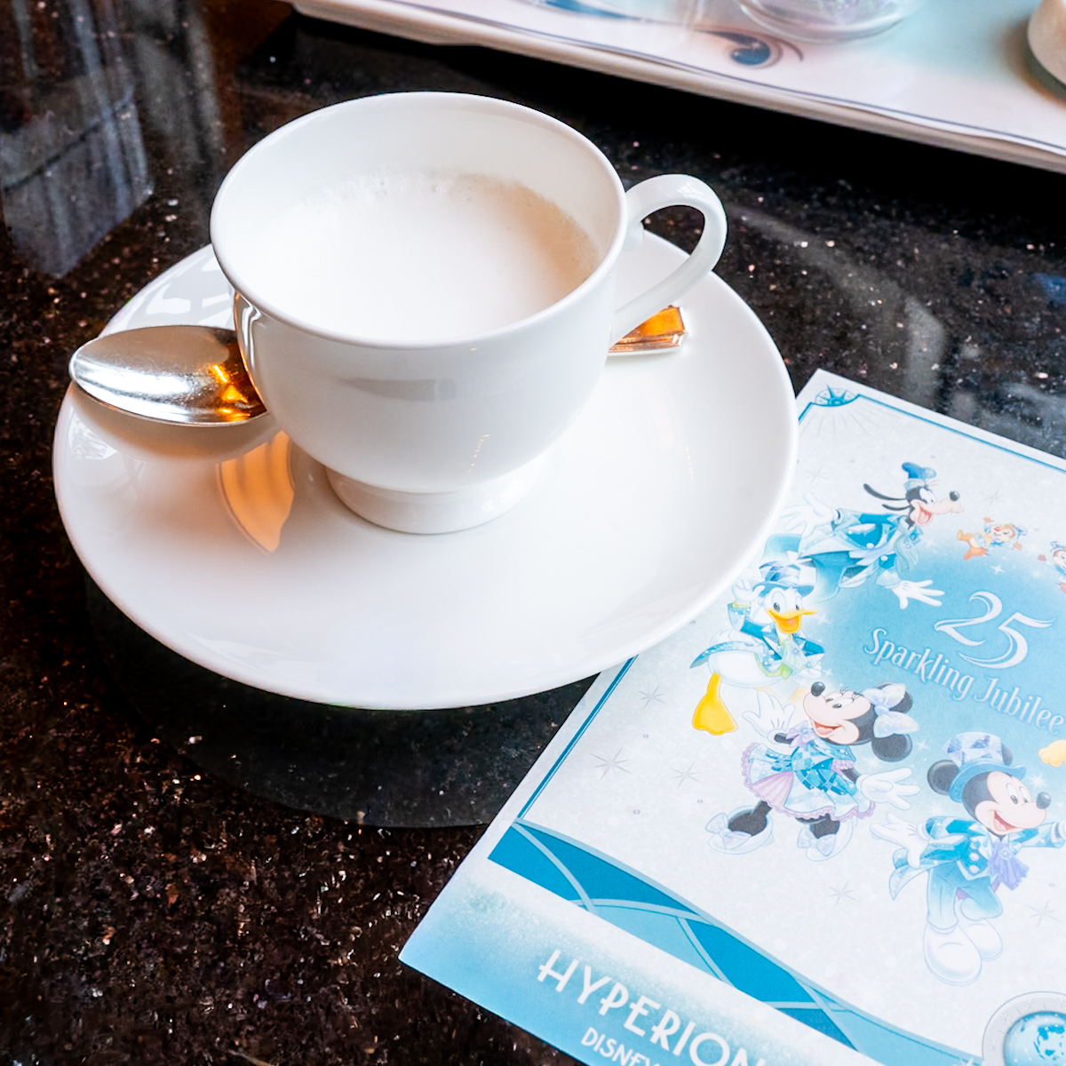 コーヒーまたは紅茶