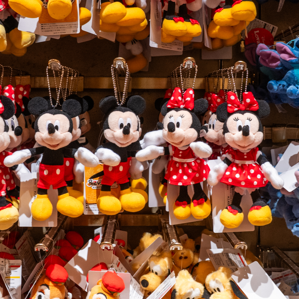 東京ディズニーランド　ミッキー、ミニーぬいぐるみバッジ（ポージープラッシー）