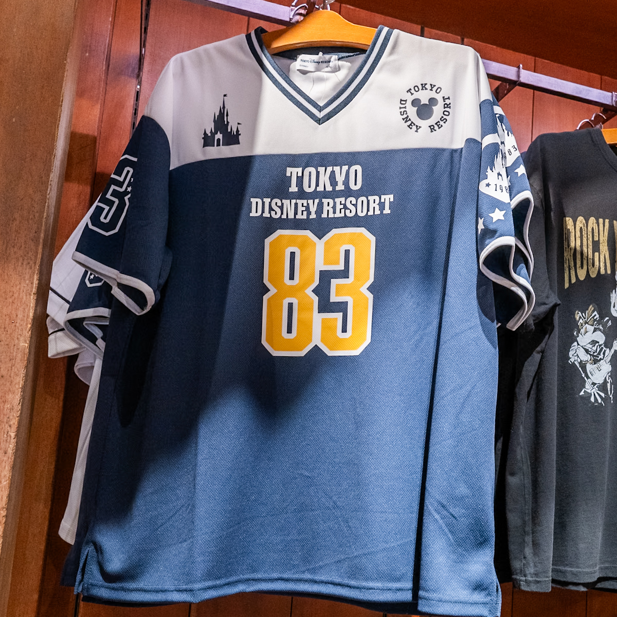 ミッキー＆フレンズユニフォーム風Tシャツ（ネイビー）