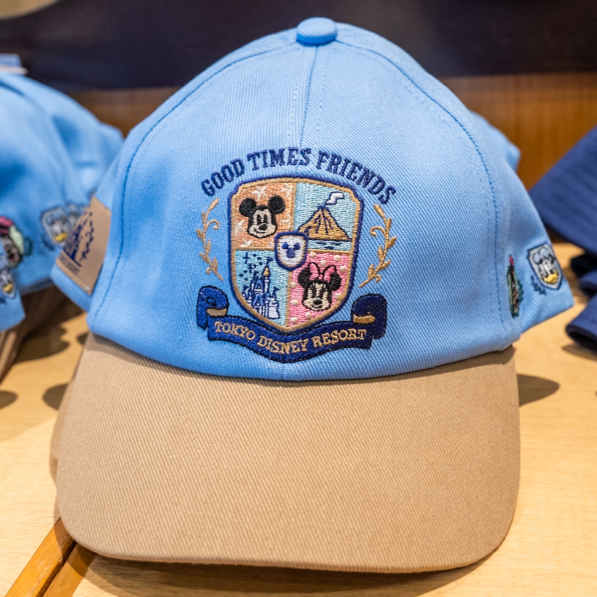 東京ディズニーリゾート「GOOD TIMES FRIENDS」グッズ　キャップ