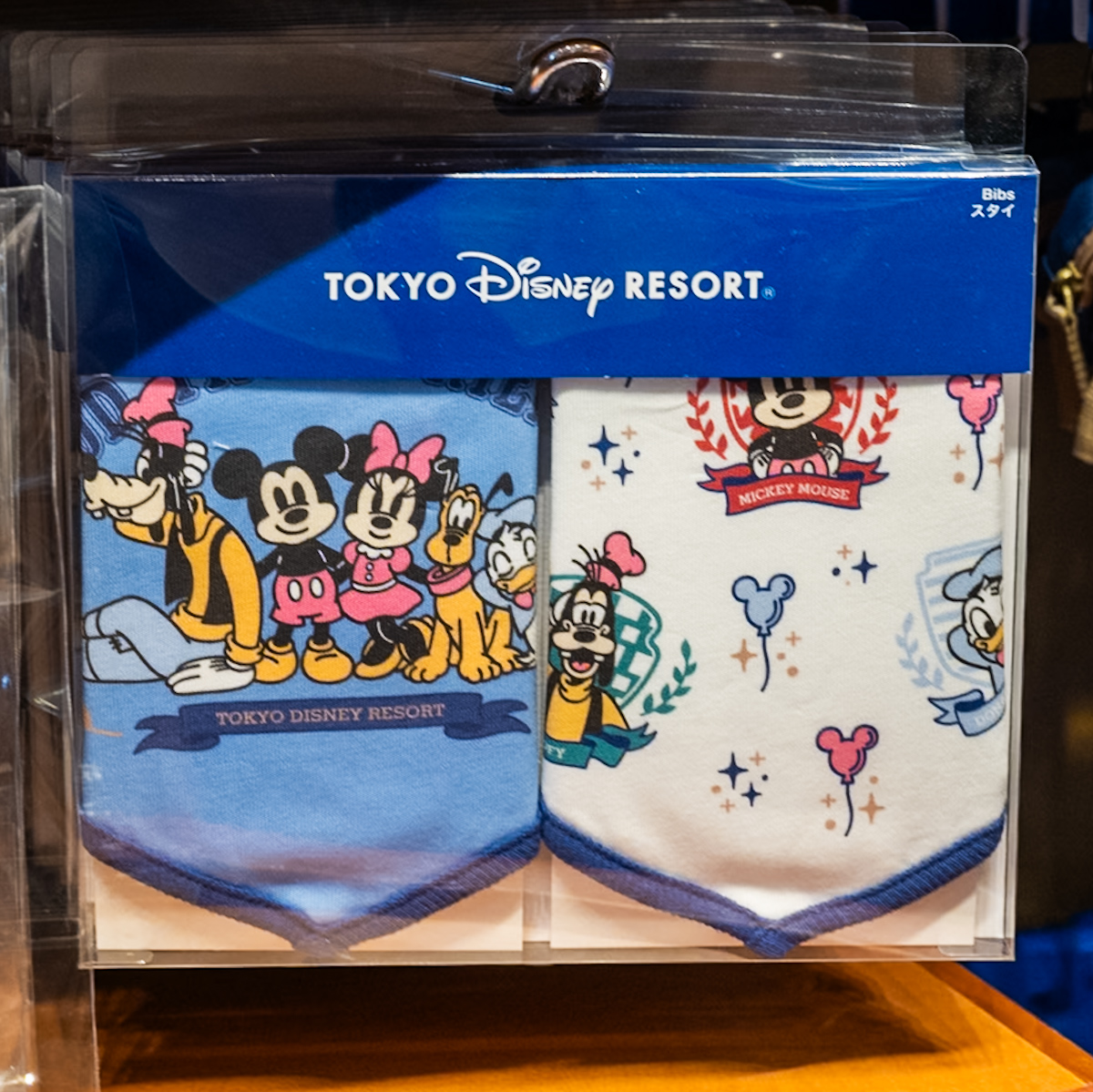 東京ディズニーリゾート「GOOD TIMES FRIENDS」グッズ　ベビースタイセット