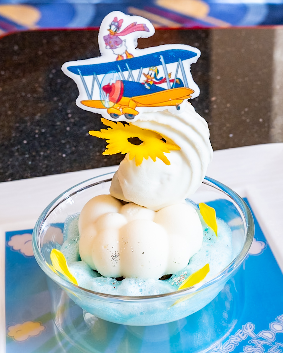 チェリーガナッシュ入りクリームチーズムースとコーヒーゼリー