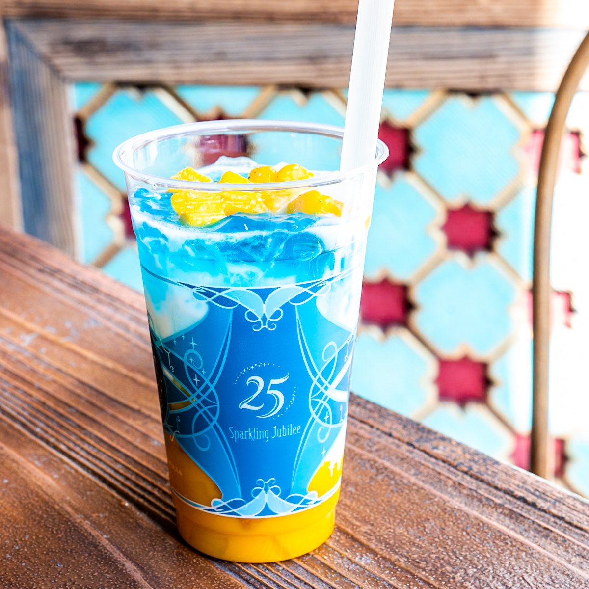 スペシャルラッシー（マンゴー＆ブルーゼリー）