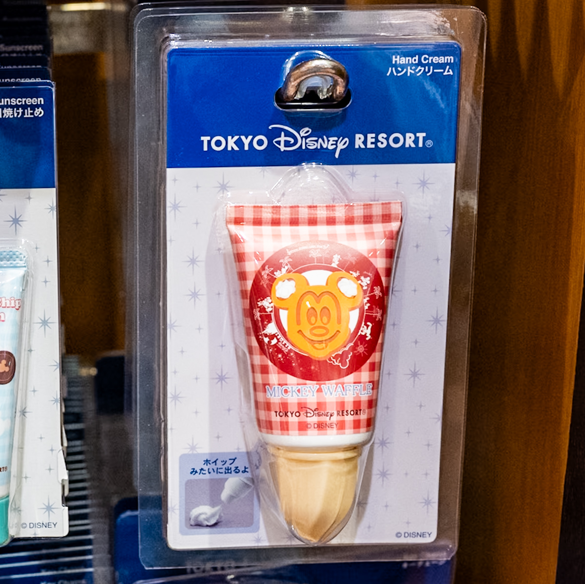 ハンドクリーム　ミッキー