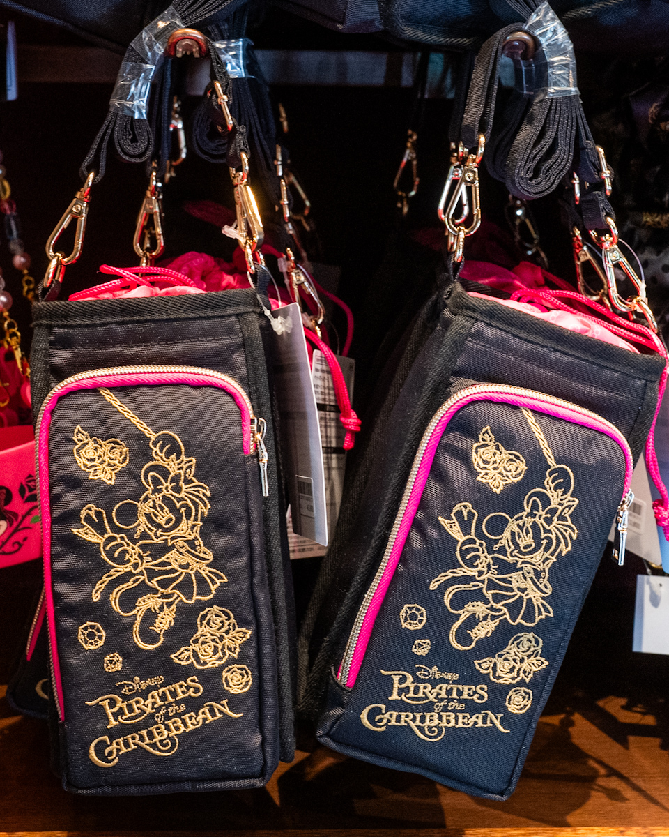 ミニーが仲間入り！東京ディズニーランド「カリブの海賊」グッズ -