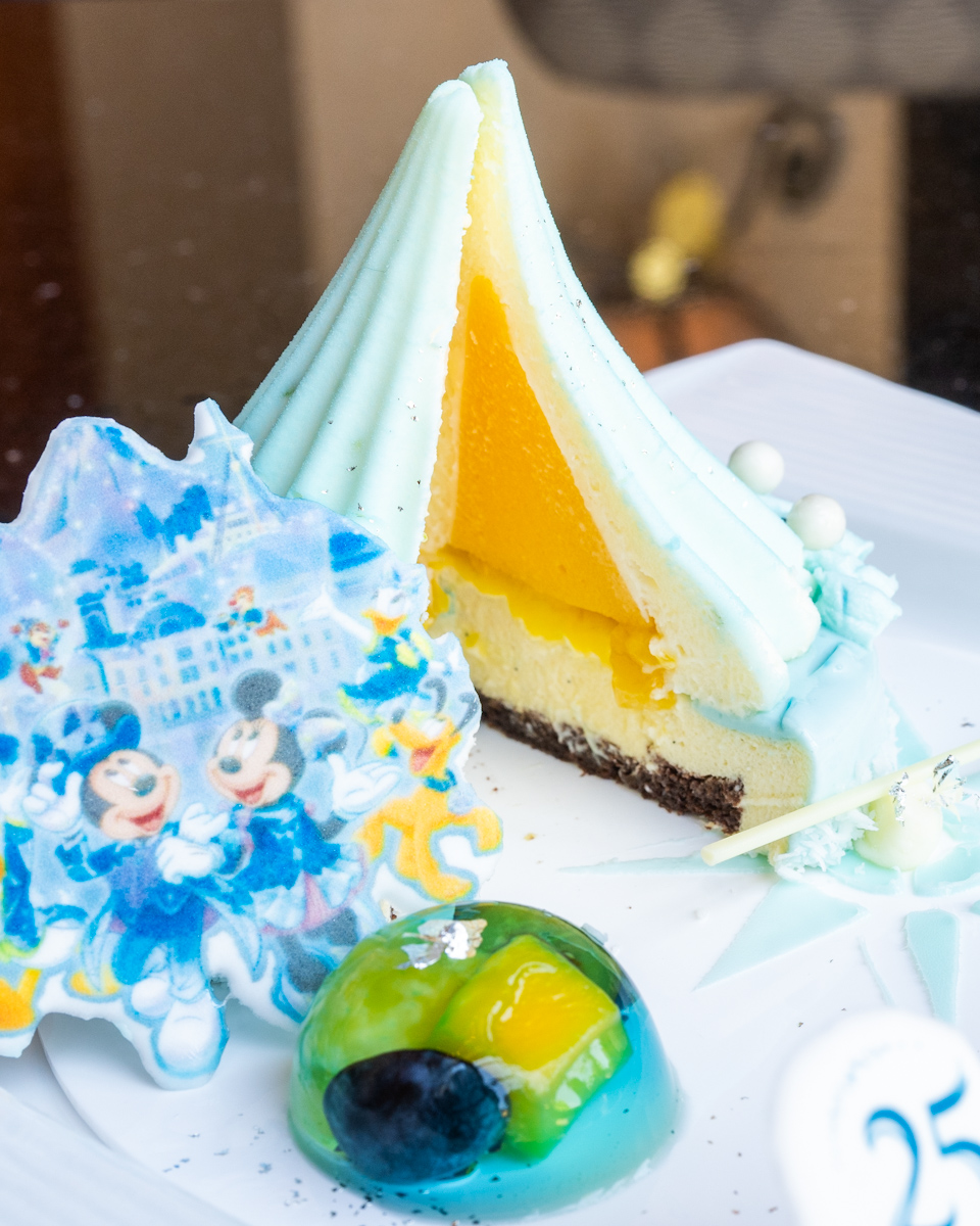 東京ディズニーシー25周年”スパークリング・ジュビリー”ケーキセット 内容