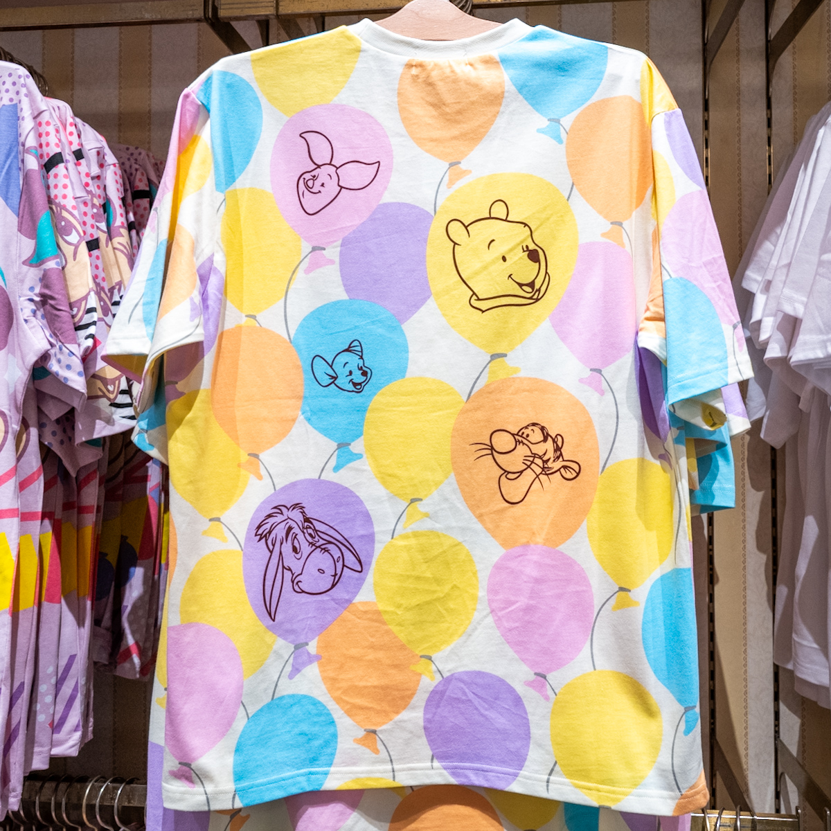 東京ディズニーリゾート「プー&フレンズ」Tシャツ1
