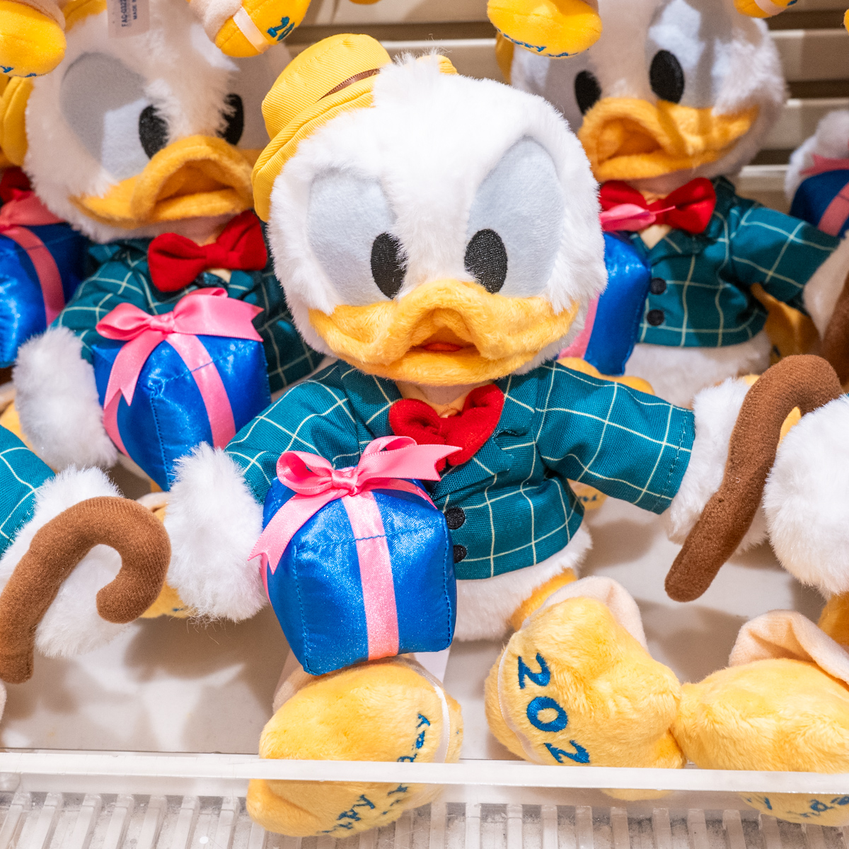 東京ディズニーリゾート「ドナルドダック」2026お誕生日グッズ　ぬいぐるみ