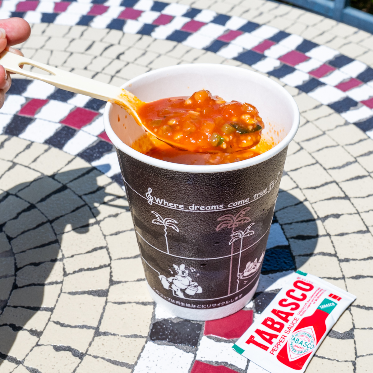 東京ディズニーランド「カフェ・オーリンズ」冷製ガンボスープ
