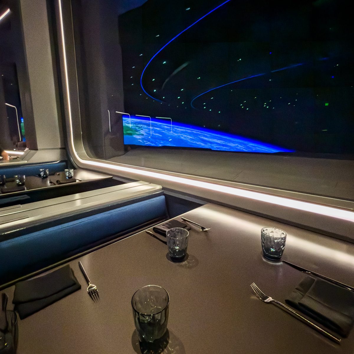 Space220テーブル