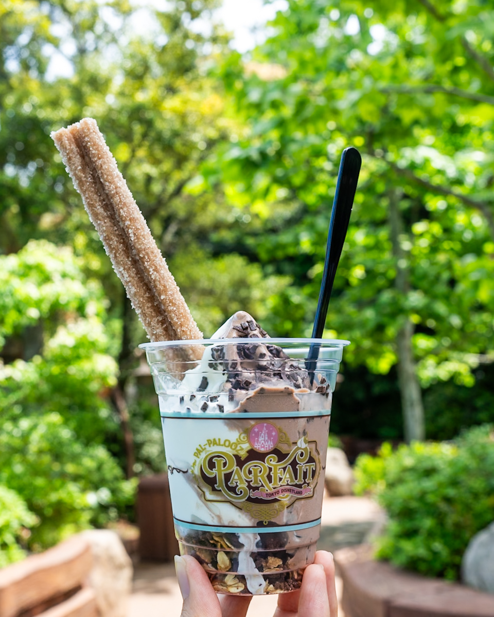 東京ディズニーランド「ラケッティのラクーンサルーン」クリッターサンデー