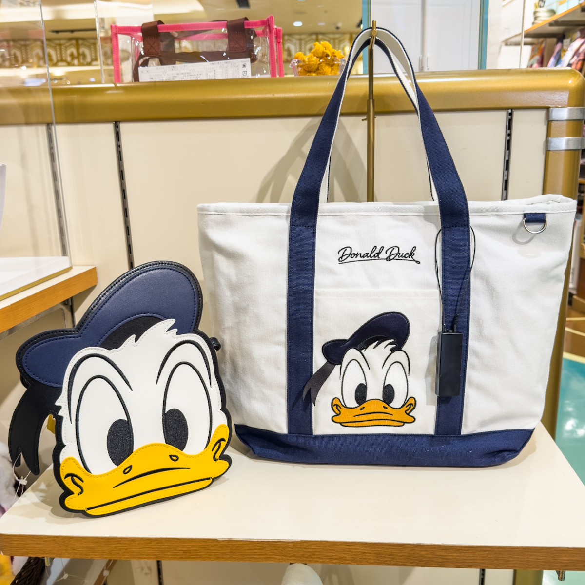 ディズニーストア ドナルドグッズ