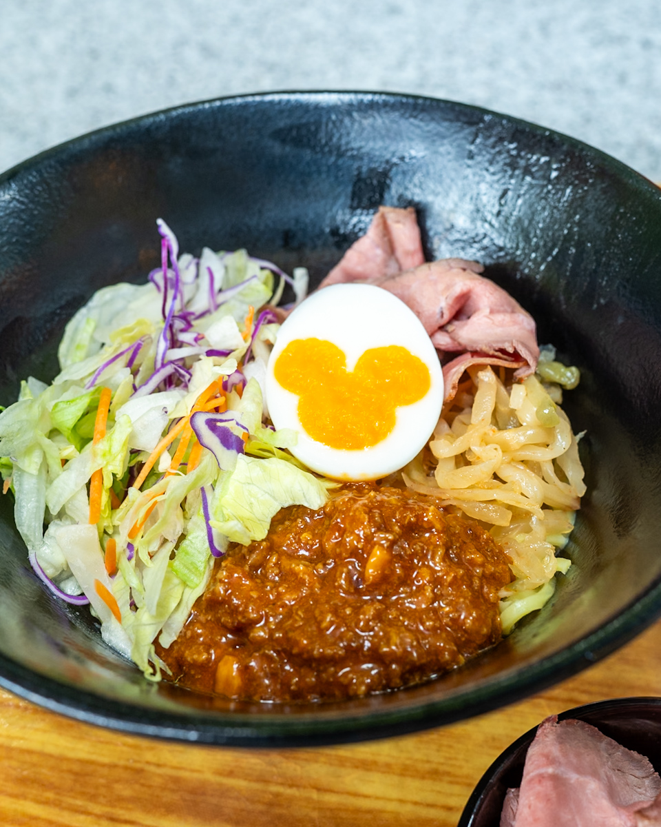 ローストビーフの冷やし豆乳担担まぜそば
