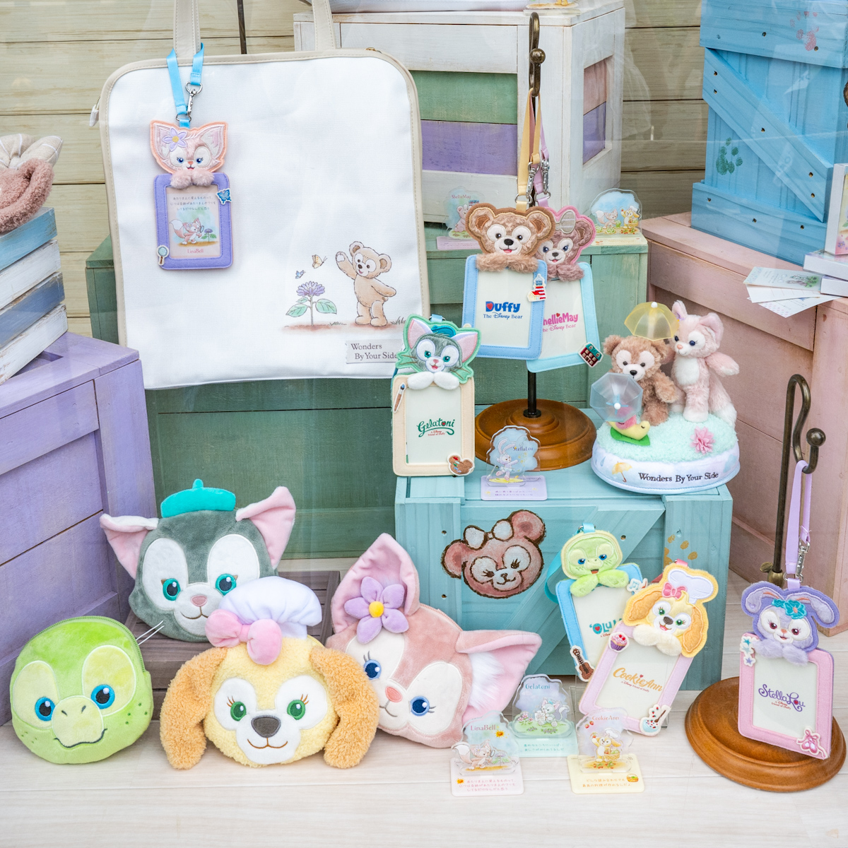 東京ディズニーシー「ダッフィー＆フレンズのワンダーズ・バイ・ユア・サイド」グッズ