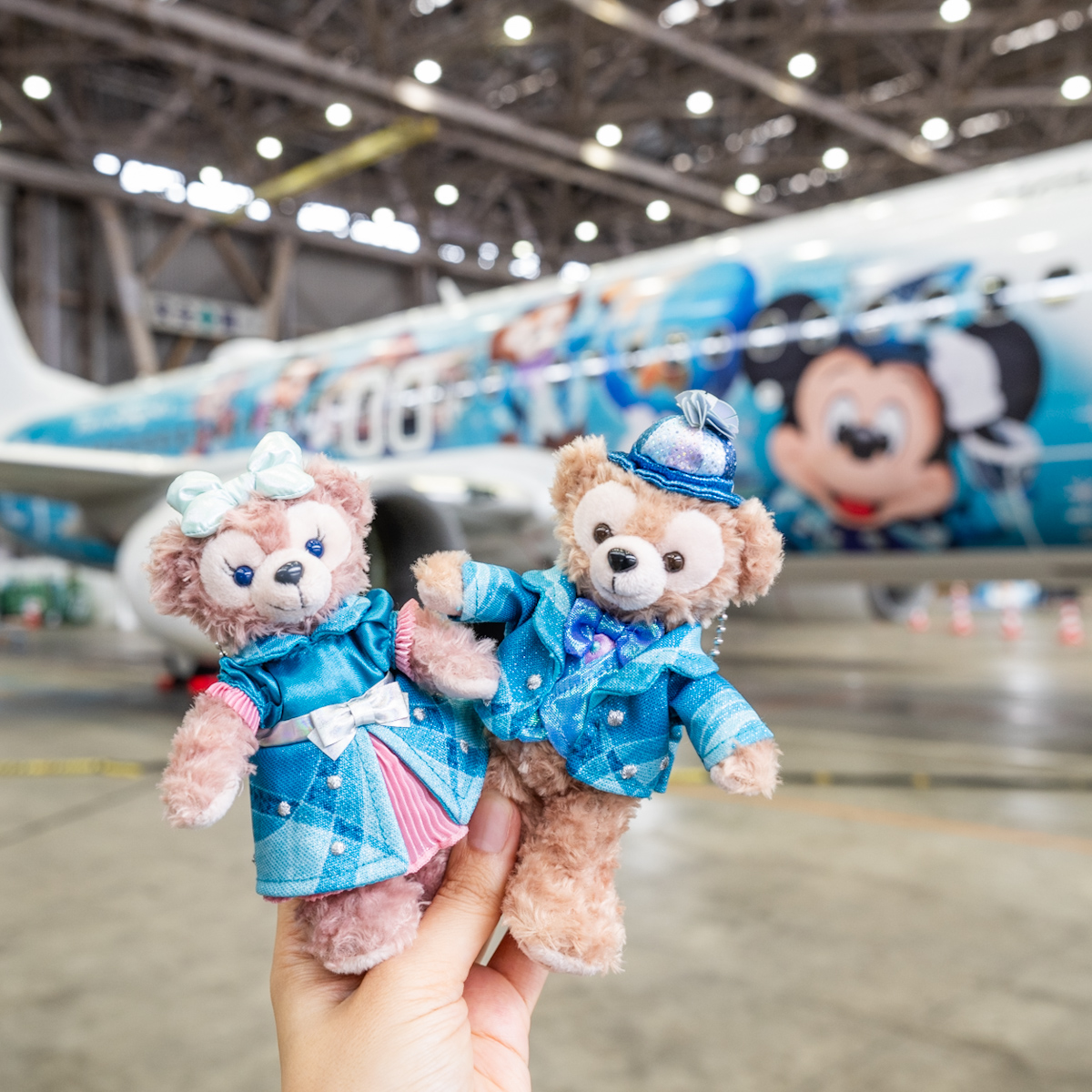 『東京ディズニーシー25周年“スパークリング・ジュビリー”』日本航空「JAL Jubilee Express」ダッフィー、シェリーメイ