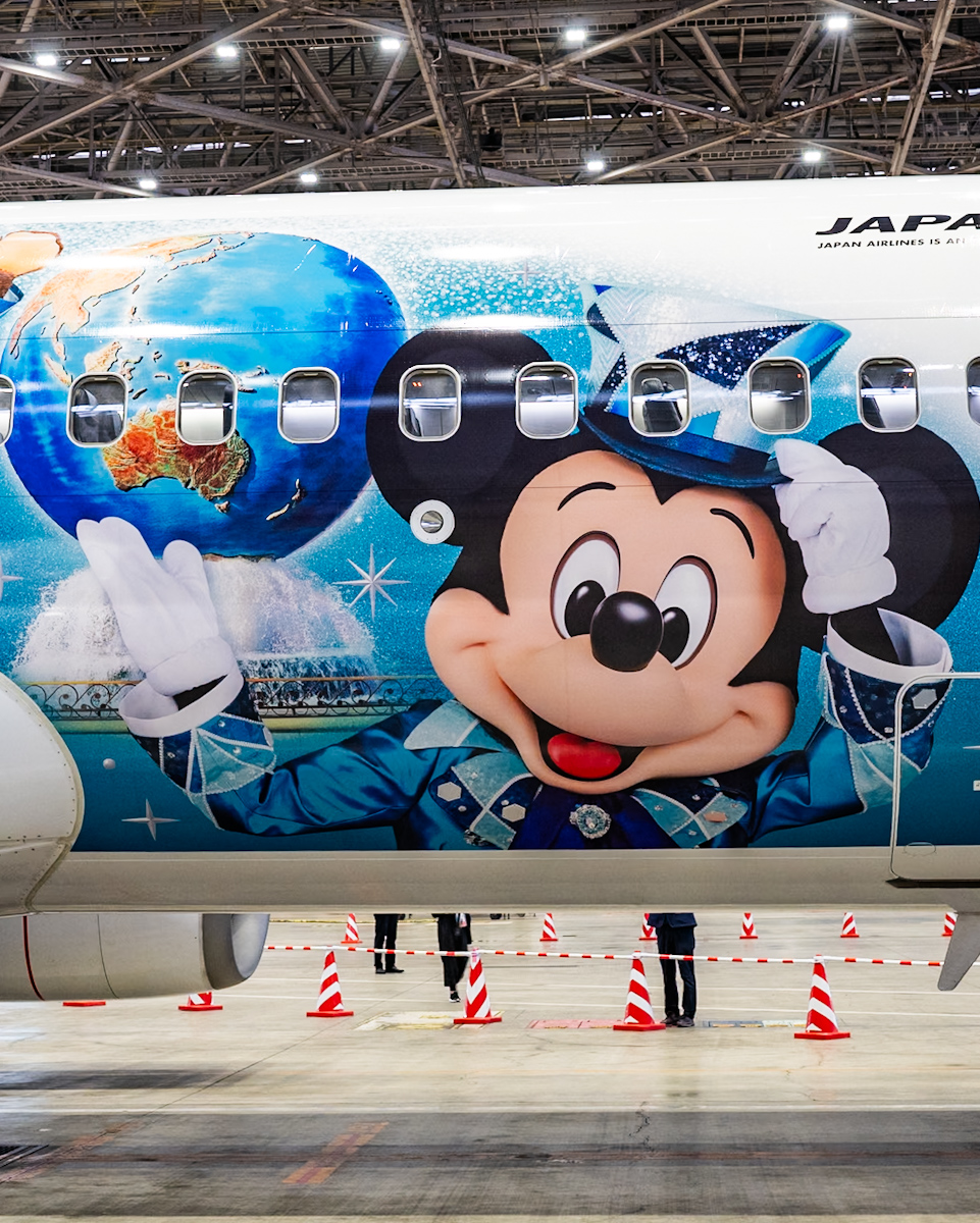 『東京ディズニーシー25周年“スパークリング・ジュビリー”』日本航空「JAL Jubilee Express」機体　ミッキー