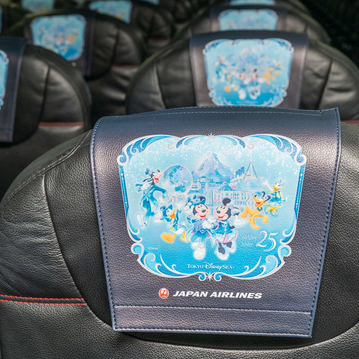 『東京ディズニーシー25周年“スパークリング・ジュビリー”』日本航空「JAL Jubilee Express」ヘッドレストカバー