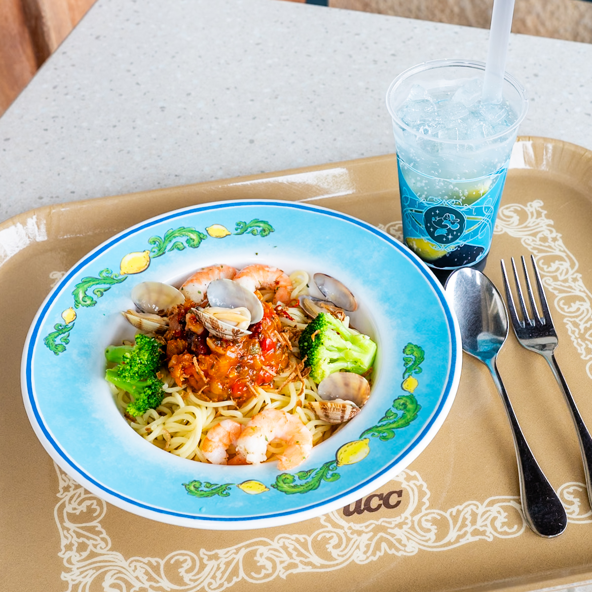 東京ディズニーシー「カフェ・ポルトフィーノ」冷製シーフードパスタ