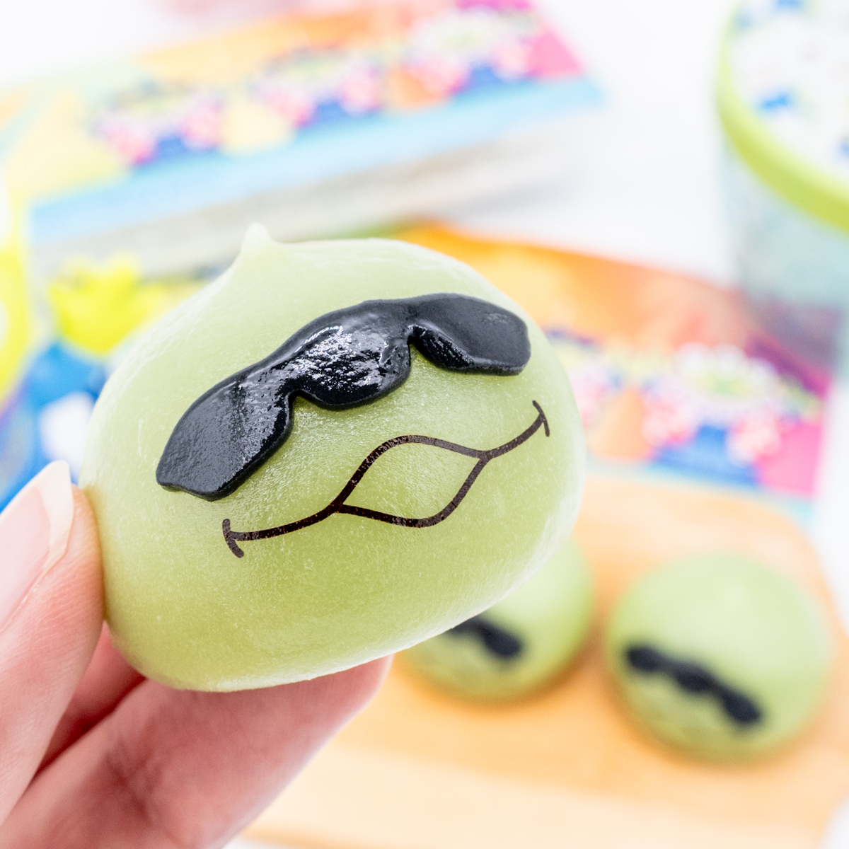 東京ディズニーリゾート・フローズンセレクション　リトルグリーンまん（マンゴー味）2