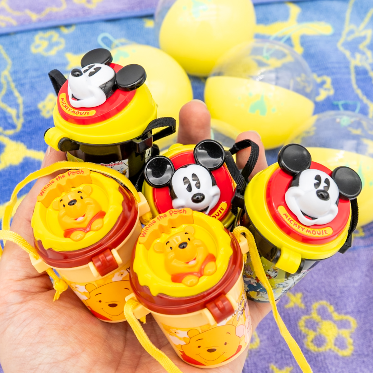 なつかしいポップコーンバケットデザイン！東京ディズニーリゾート・アプリ限定カプセルトイ（フィギュア）・お土産2