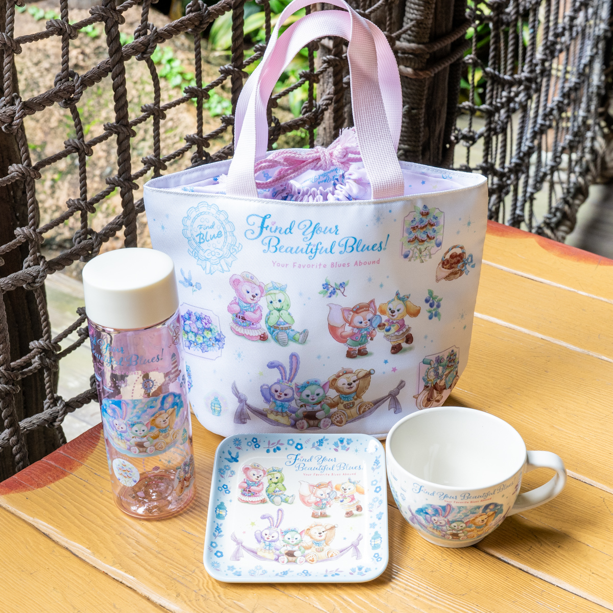 東京ディズニーシー「ダッフィー＆フレンズのファインド・ユア・ビューティフル・ブルー！」第2弾スーベニアランチケース