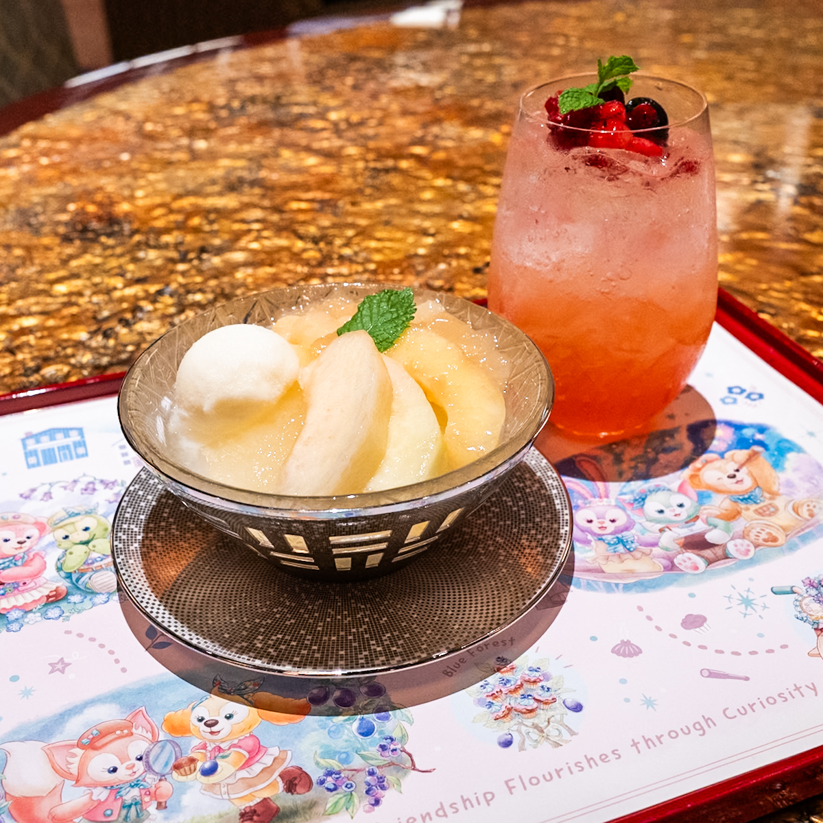 今月の特製杏仁豆腐