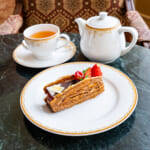 ドリーマーズ・ラウンジ　ケーキセット（チョコレートと苺のナポレオン）